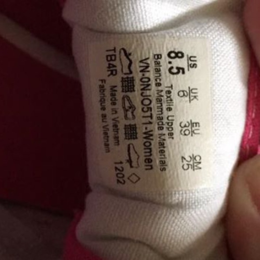 Vans - Picture 3 of 3