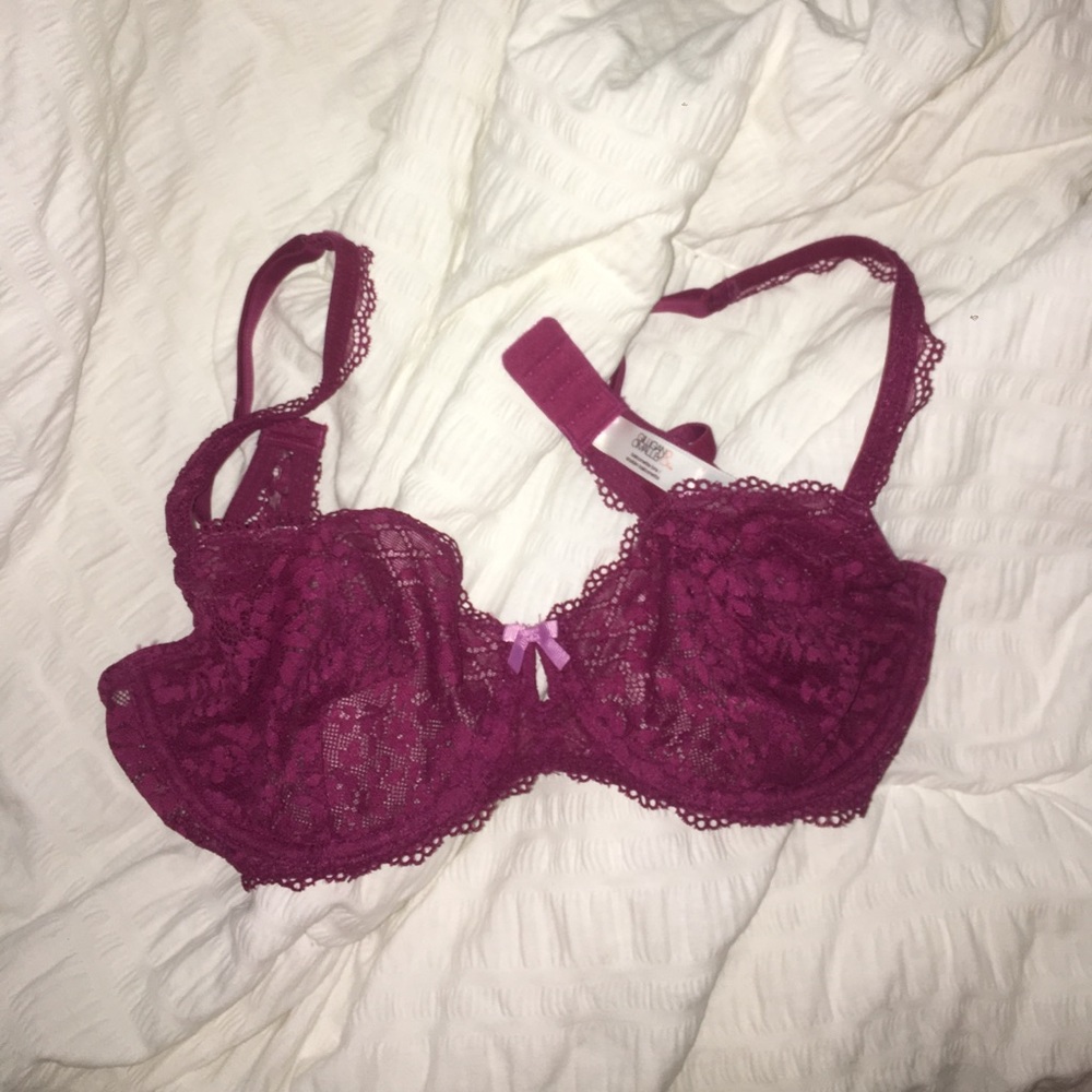 Raspberry Lacey bra *not padded