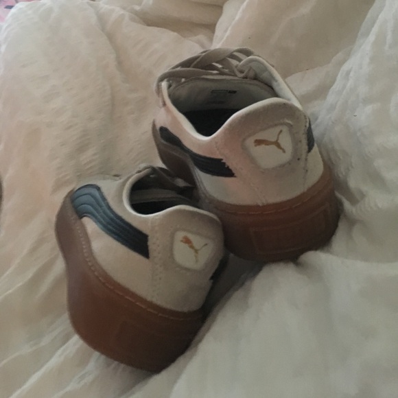 Puma suede shoes - Picture 3 of 3