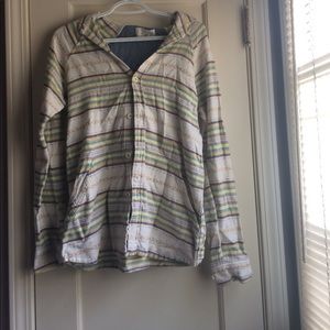 Hooded button down shirt with front pockets