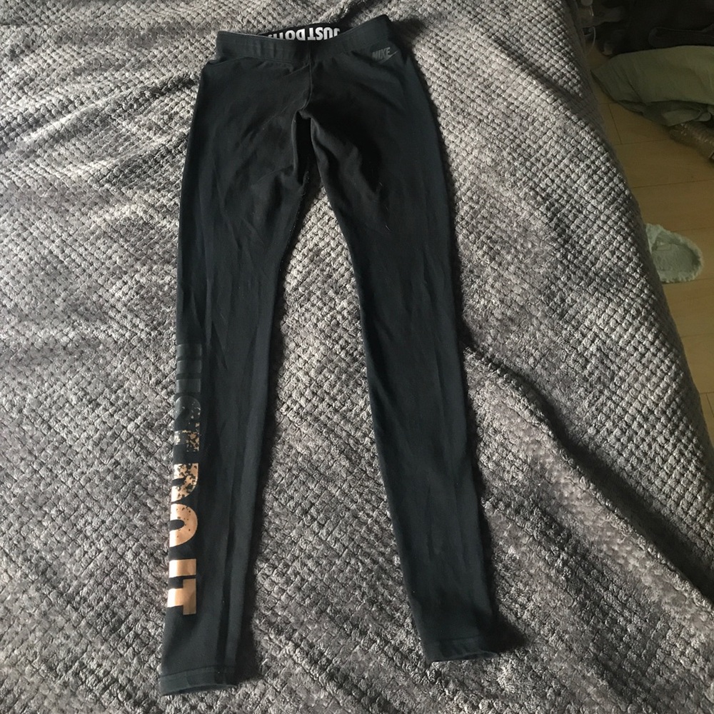 NIKE LEGGINGS