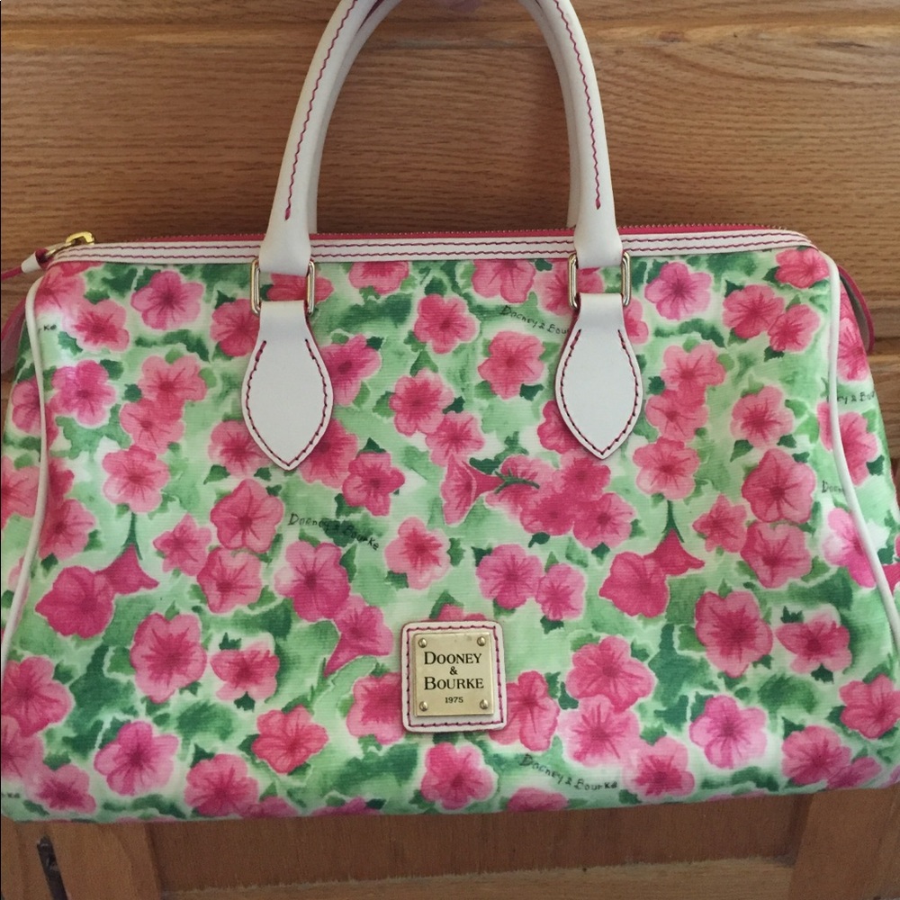 Beautiful Floral Dooney&Bourke purse!