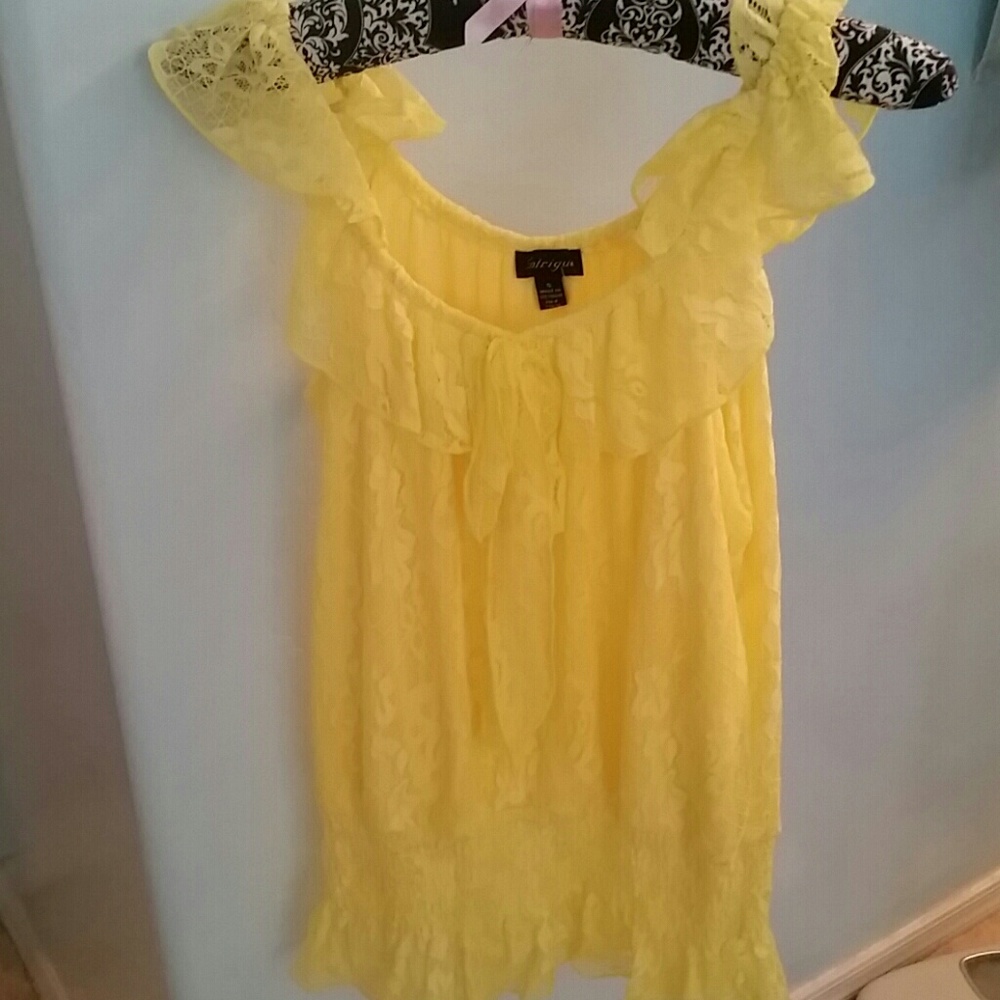Flirty frilly yellow top