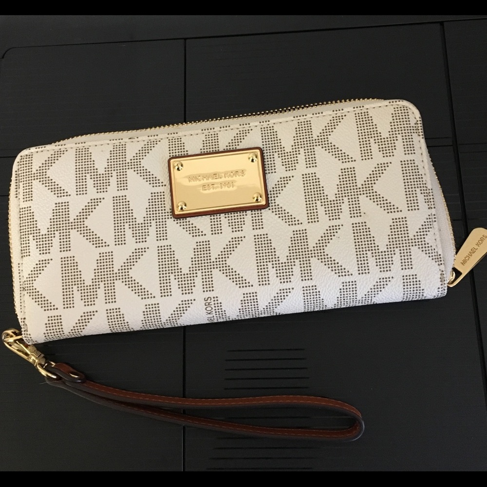 Michael Kors wallet