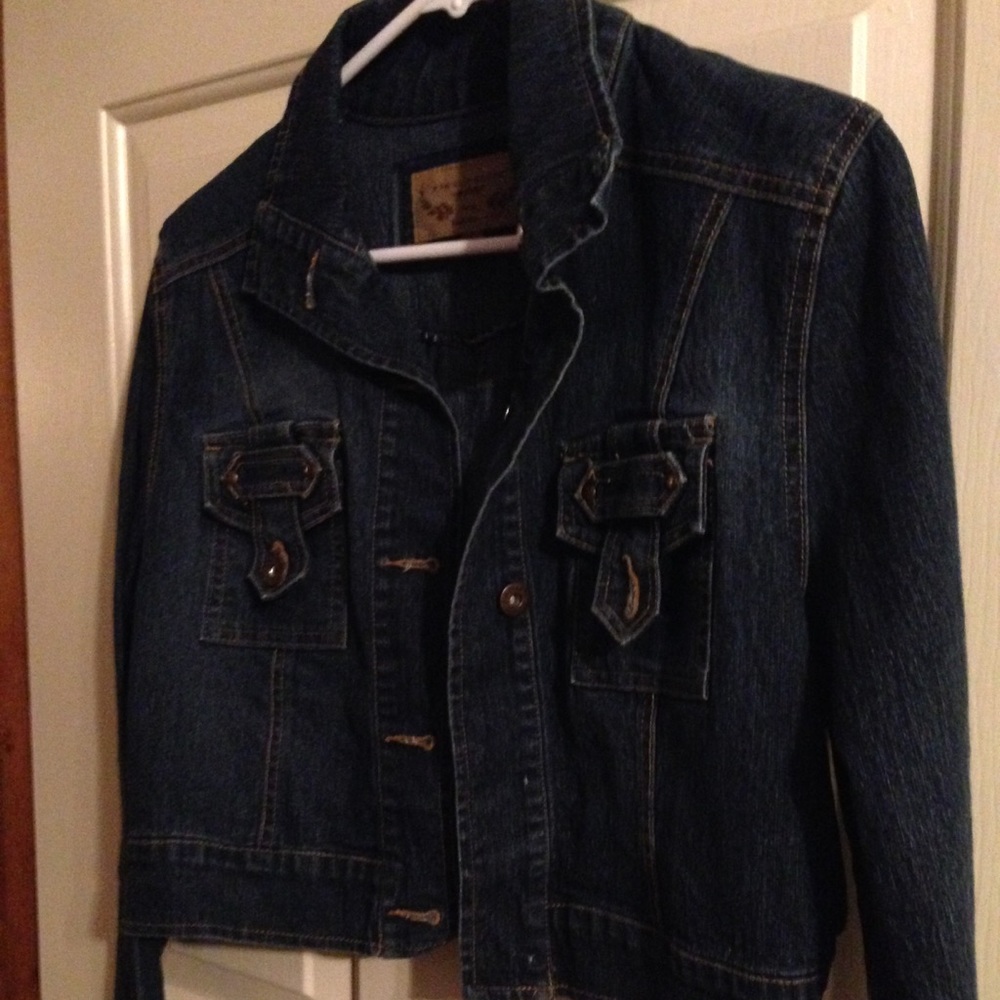 Cute Short Cut Denim Jacket Size L