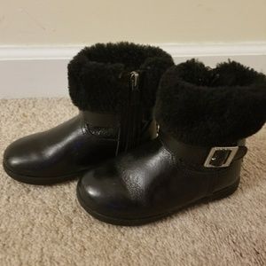 UGG Girl's (Toddler Size 9) Black Gemma Boots