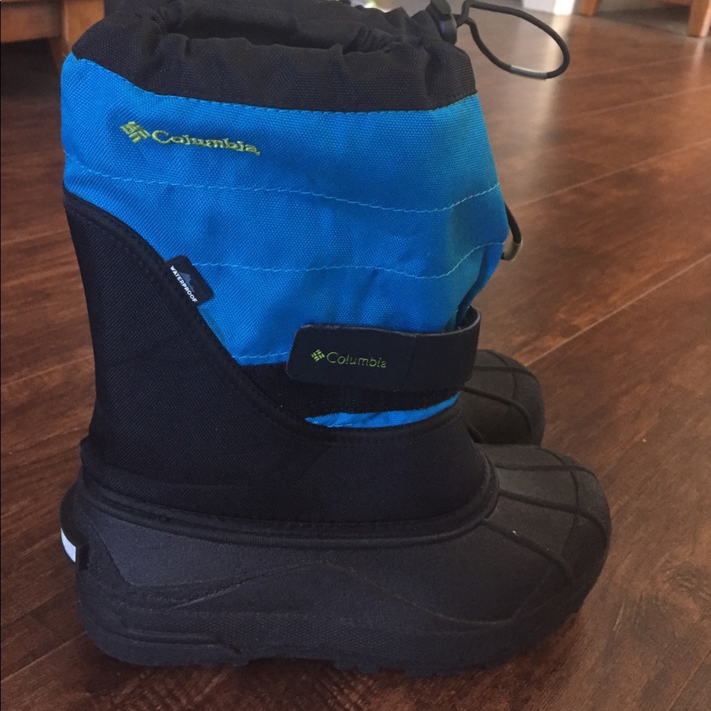 Columbia water proof boot/ snow