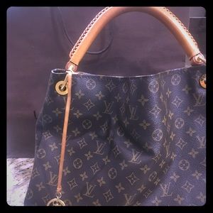 Love this bag, just don't carry it enough!