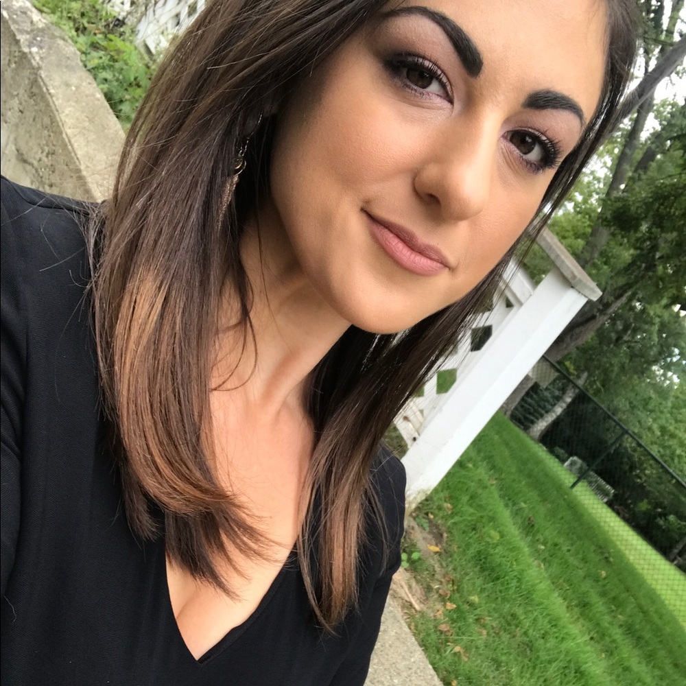 Meet your Posher, Chanelle
