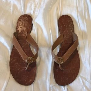 Tory burch flip flops
