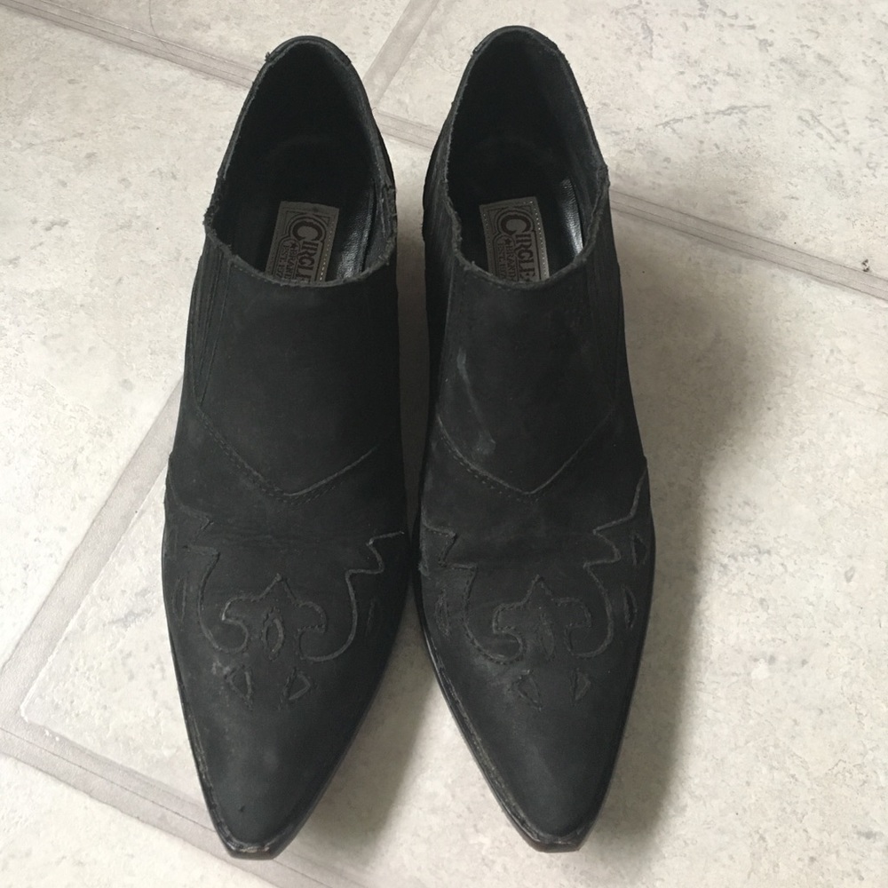 Circles brand ankle boots