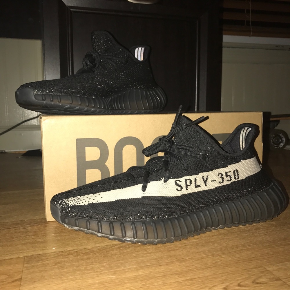 Yeezy 350 V2