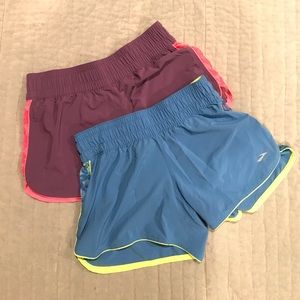 ✨NWOT✨ Set of two Brooks running shorts.