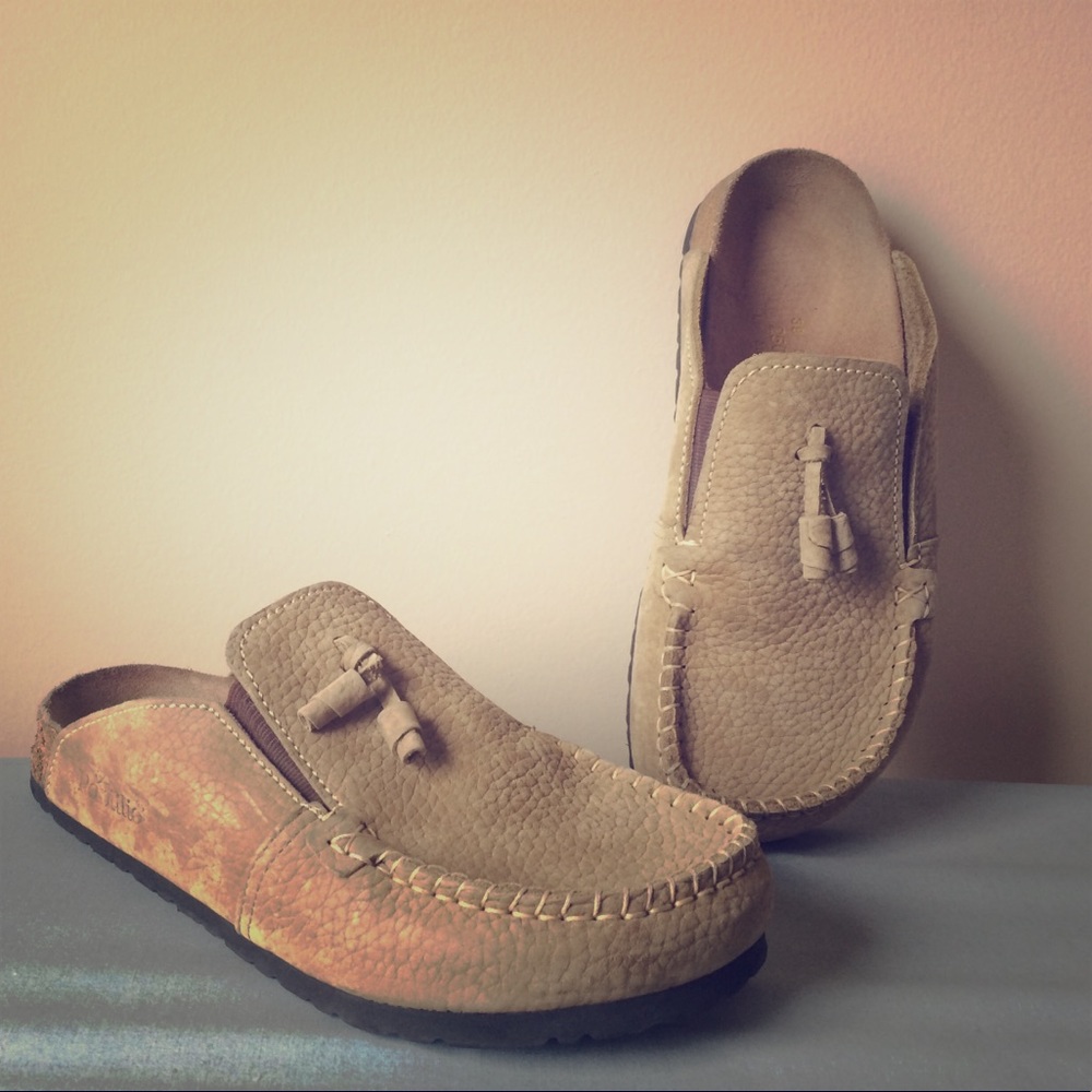 Slip on leather backless loafer