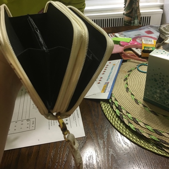 Wallet - Picture 3 of 3