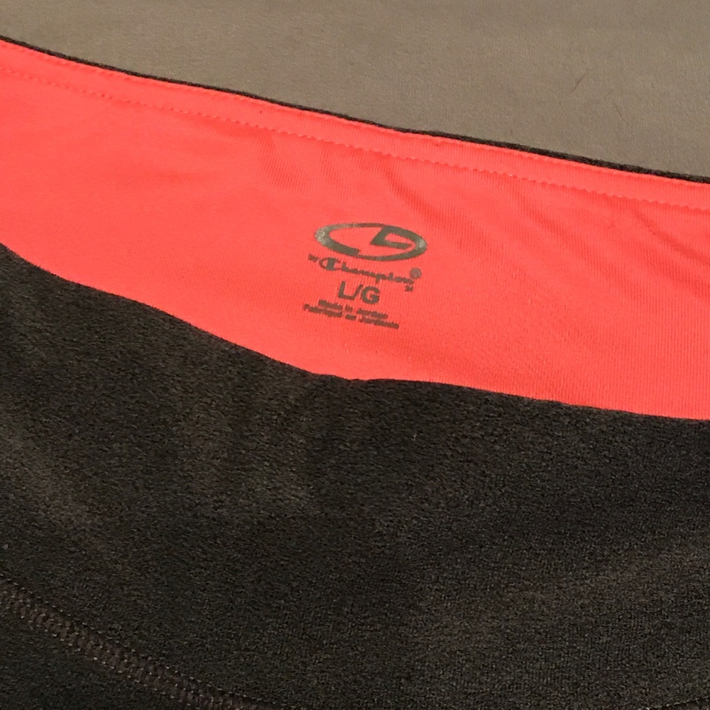 Workout pants ☀️ - Picture 3 of 4