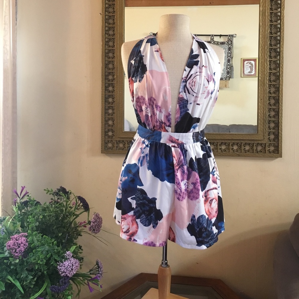 🔥Sale🔥Akira Chicago Romper Backless Jumpsuit