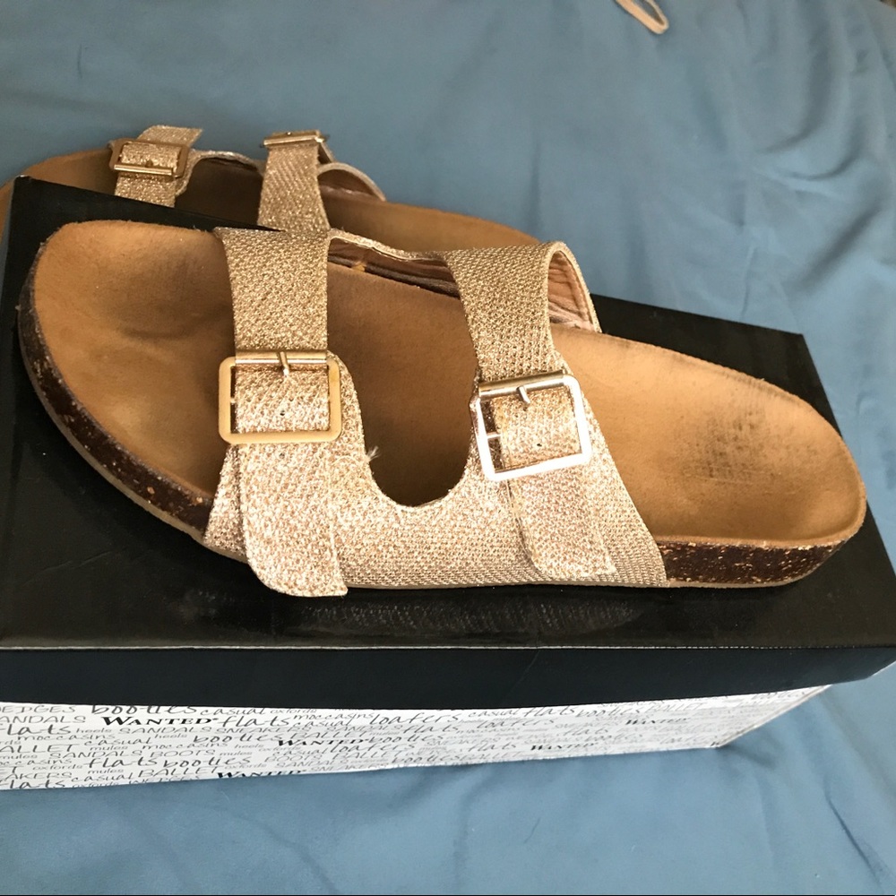 Sandals - Picture 2 of 3