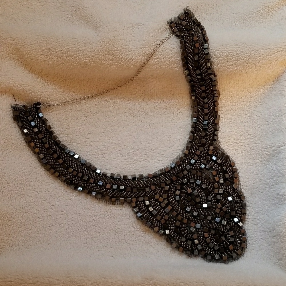 Square Beads Collar Necklace