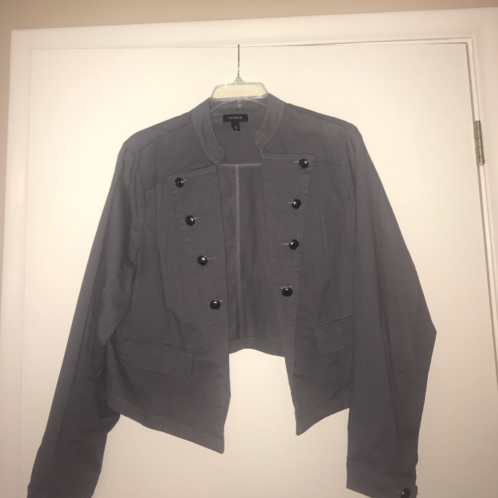 Cropped military jacket