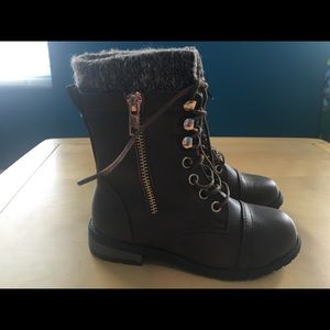 Little girls size 11 boots