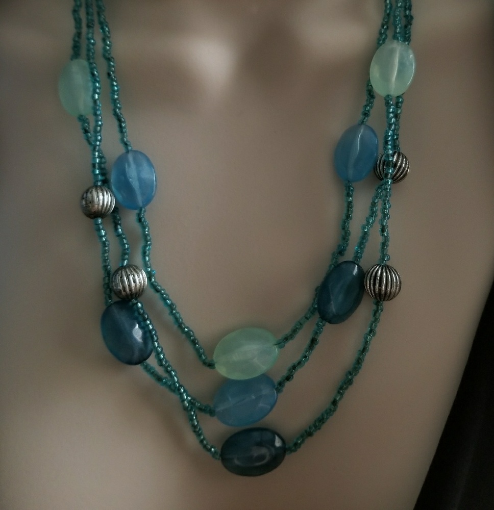 Beautiful sea blue necklace