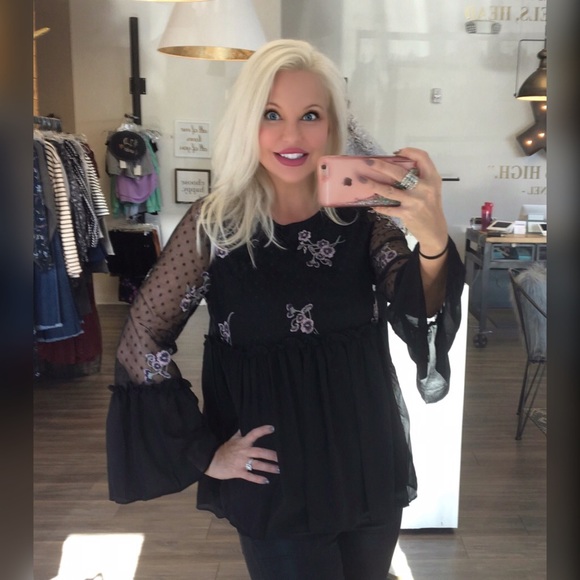 LAST 1!!  Fab Lilac Embroidery Mesh Overlay top🌸 - Picture 5 of 5