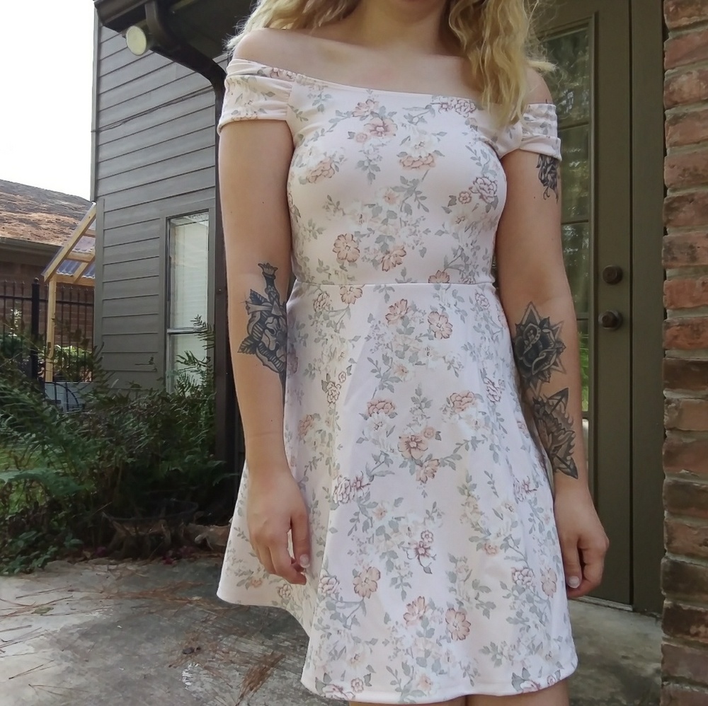 Off Shoulder light pink floral dress