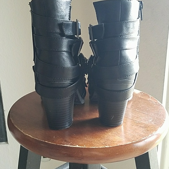 Black Boots - Picture 4 of 4