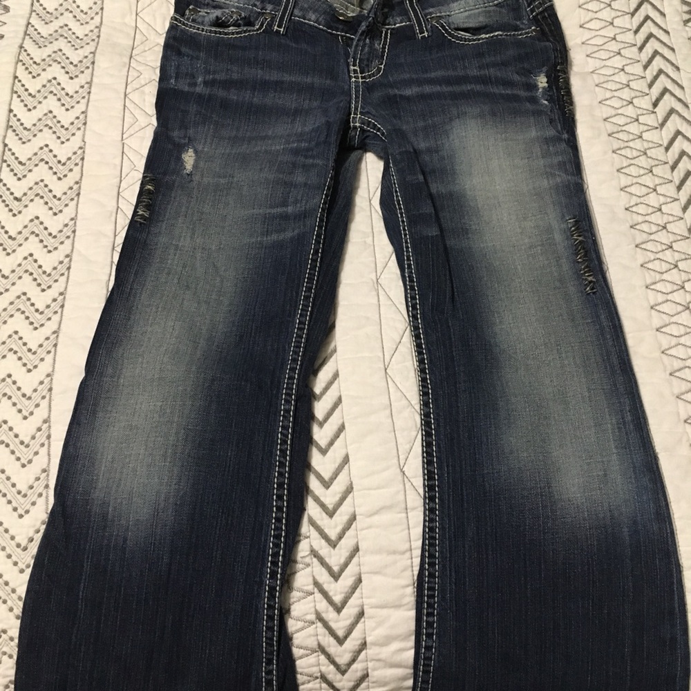 Buckle Jeans - Picture 2 of 3