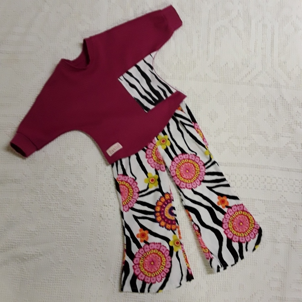 NWOT Pixie Dust Designs top w/flared pants sz. 2