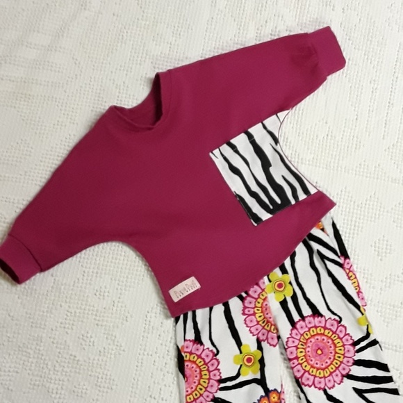 NWOT Pixie Dust Designs top w/flared pants sz. 2 - Picture 3 of 3