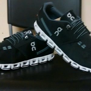 Women's 'On Cloud' brand!