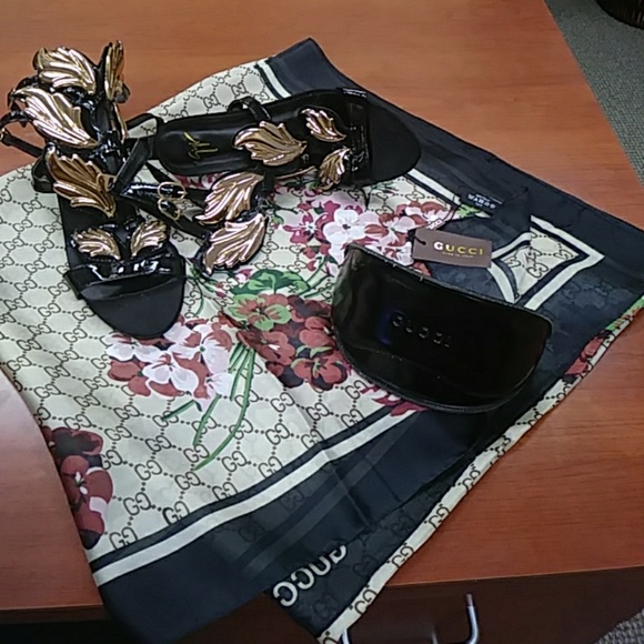 Gucci Sunglasses Case from sunglass hut - Picture 6 of 8