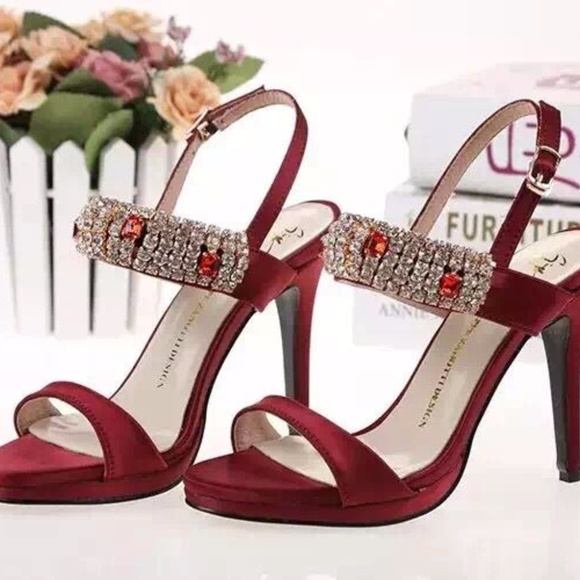 Gucci Sunglasses Case from sunglass hut - Picture 8 of 8