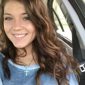 Meet your Posher, Casey