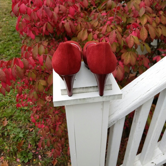 Style&co. "Celine" Leather Pumps Open toe design. - Picture 5 of 8