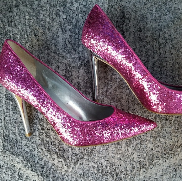 Guess size 8.5 - Picture 2 of 2