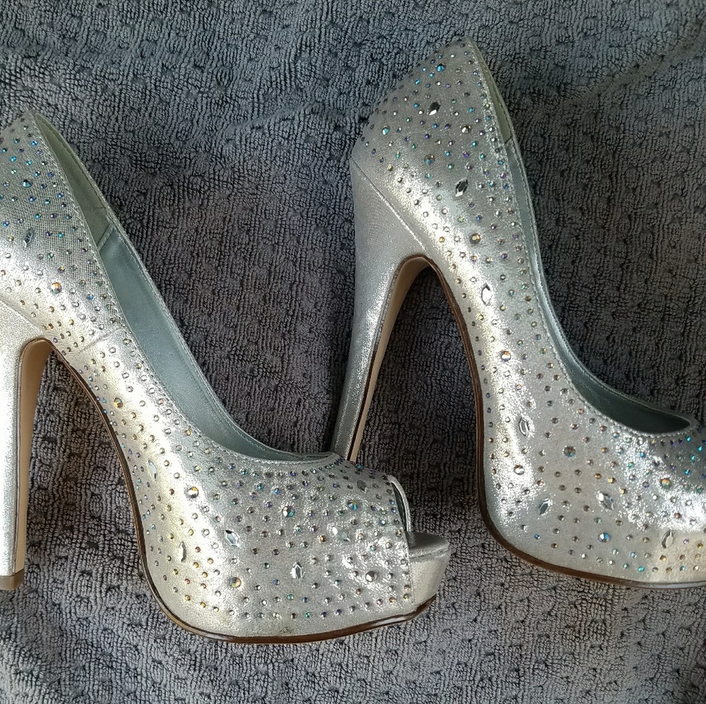 Brand New size 8.5