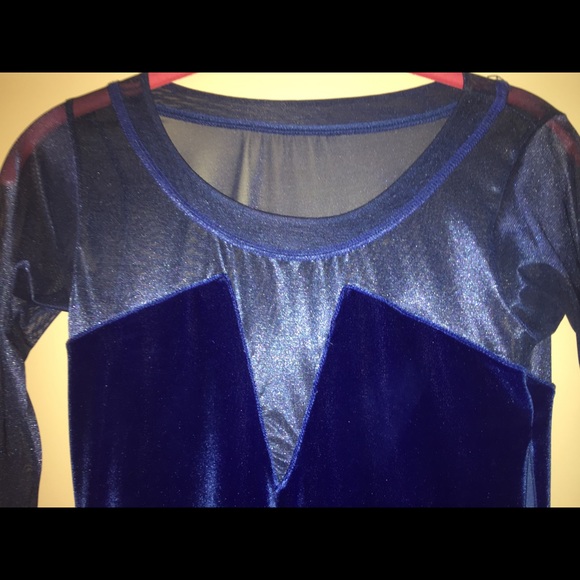 Brian Lichtenberg like new velvet & mesh runway - Picture 7 of 7