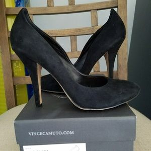 Vince Camuto black Suede size 8.5