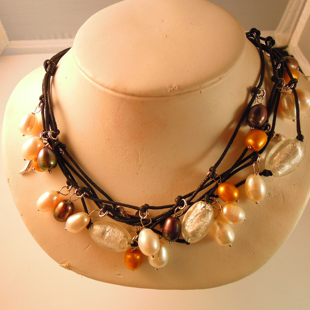 NNT MULTI-STRAND PEARL SILVER LEATHER NECK