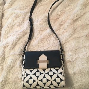 Spartina 449 Black & White Kiawal Crossbody