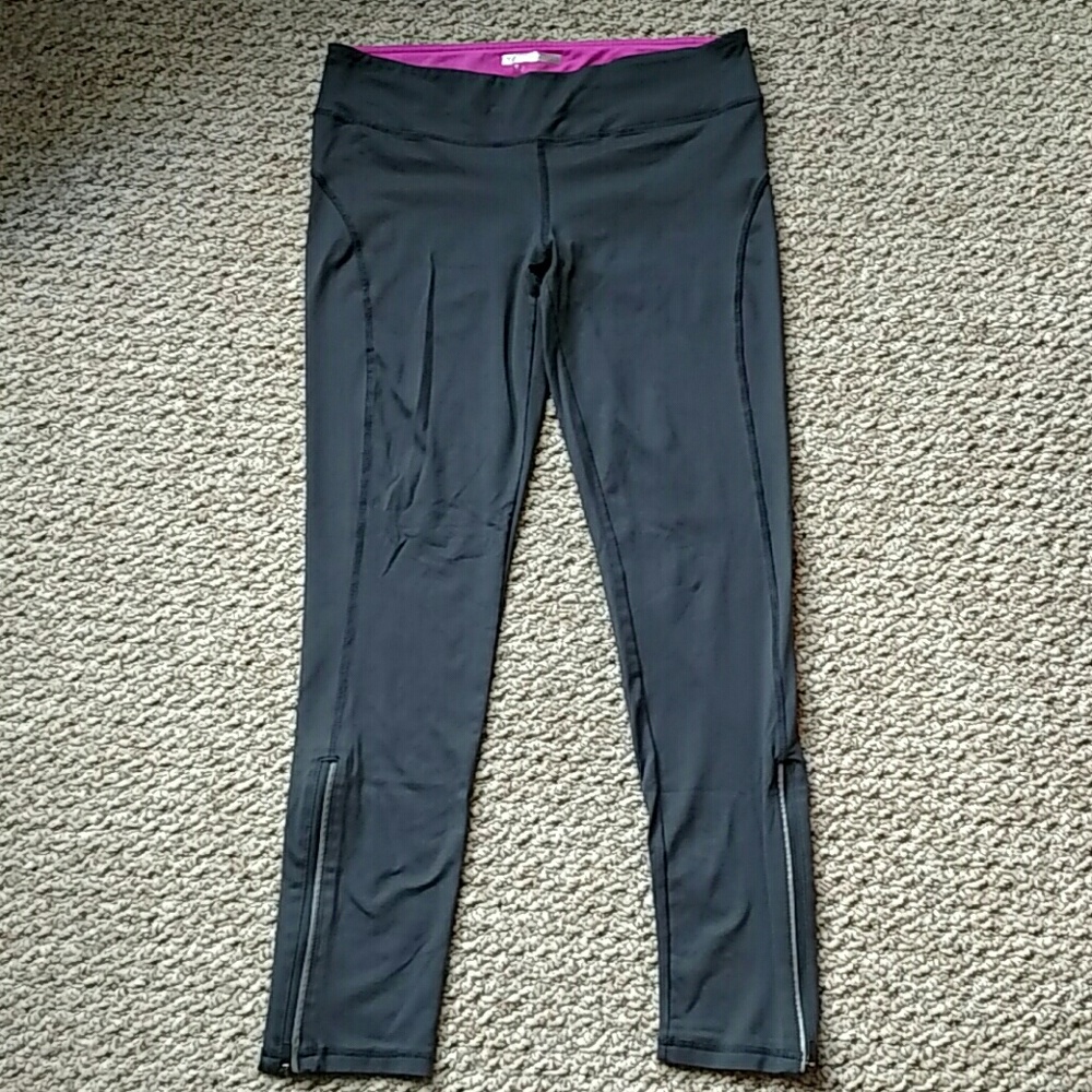 SALE! Forever 21 Active Leggings