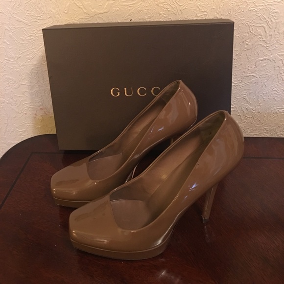 Gucci Patent Platform Pump - Picture 2 of 5
