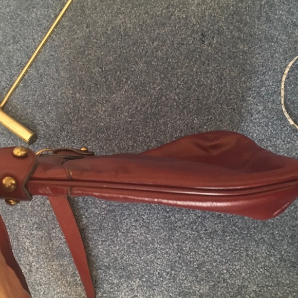 Vintage Etienne Aigner hinged leather bag - Picture 6 of 6