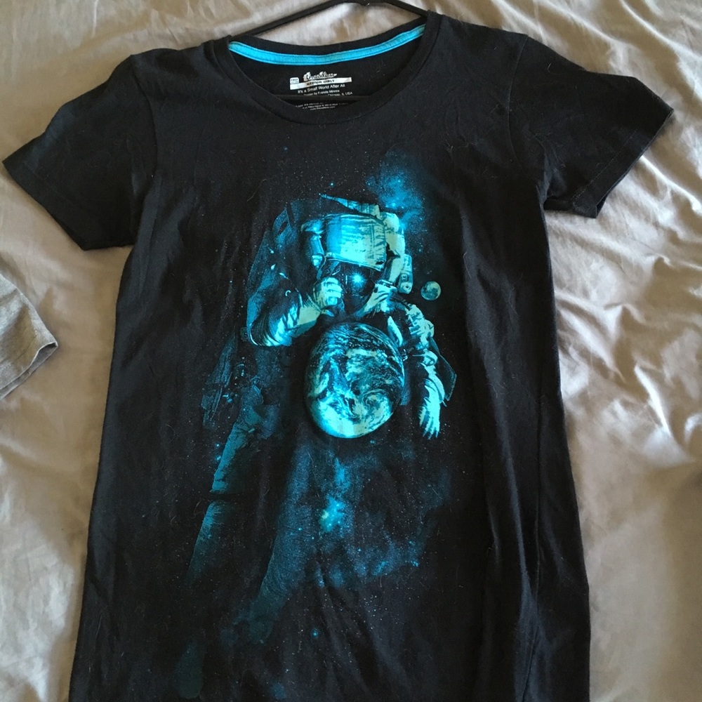 Graphic astronaut tee