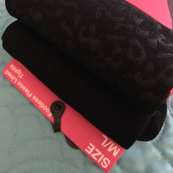 NWT AEROSOLES FOOTLESS LINED TIGHTS - Picture 3 of 4