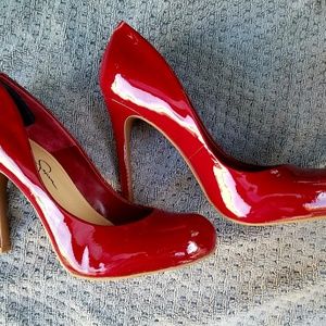 Jessica Simpson Ruby heels size 8.5