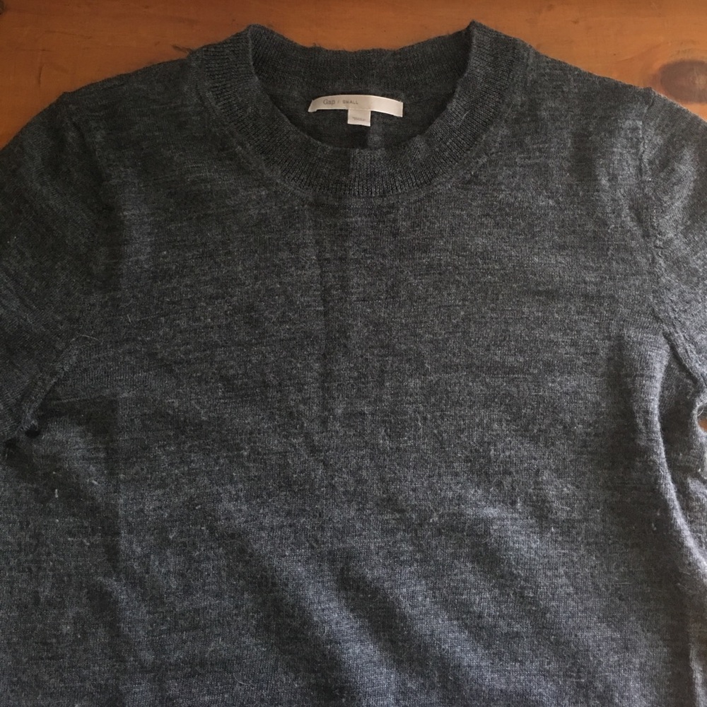 Dark gray crew neck lightweight sweater